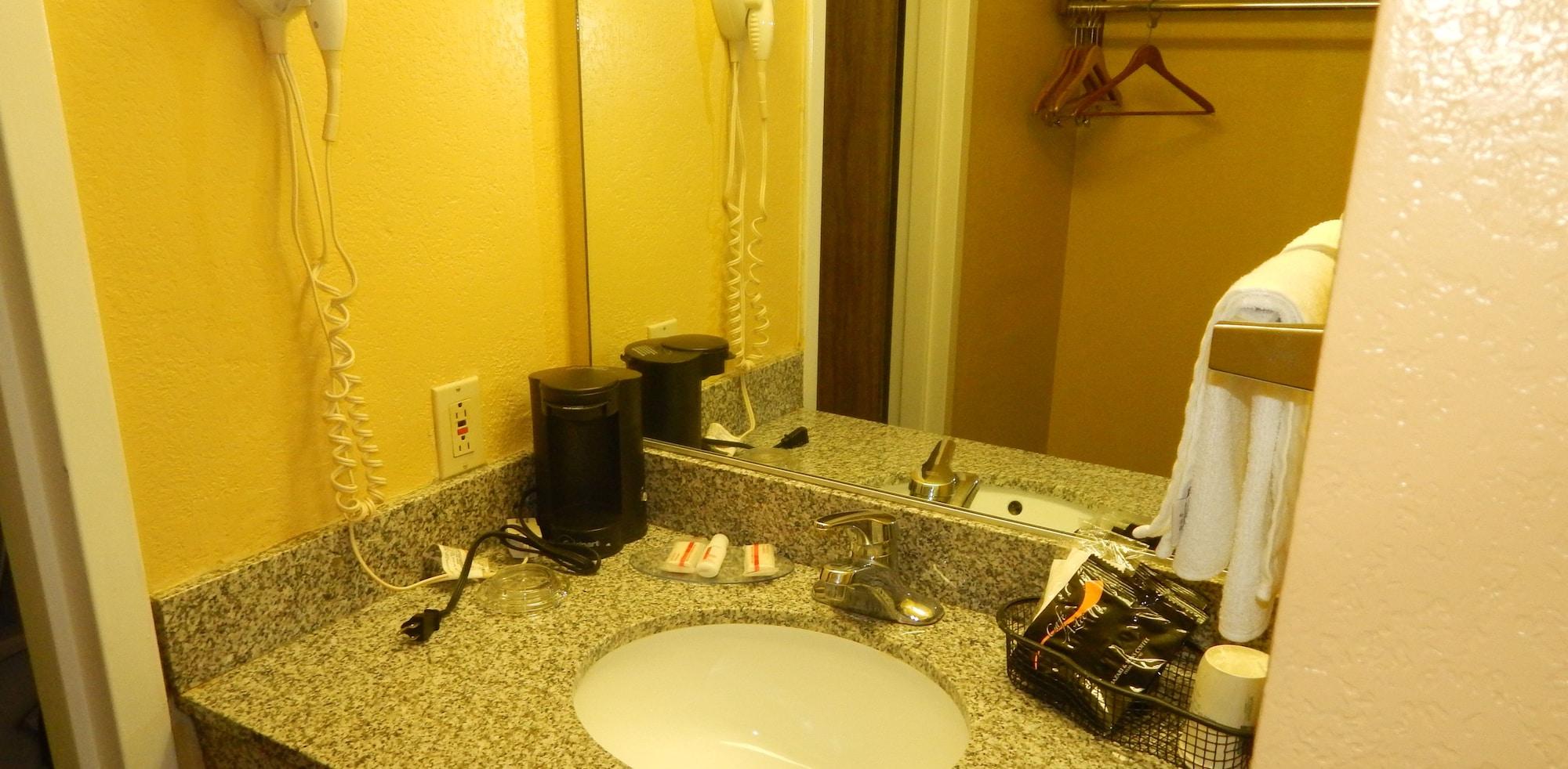 Super 8 By Wyndham Amarillo Central Tx מראה חיצוני תמונה