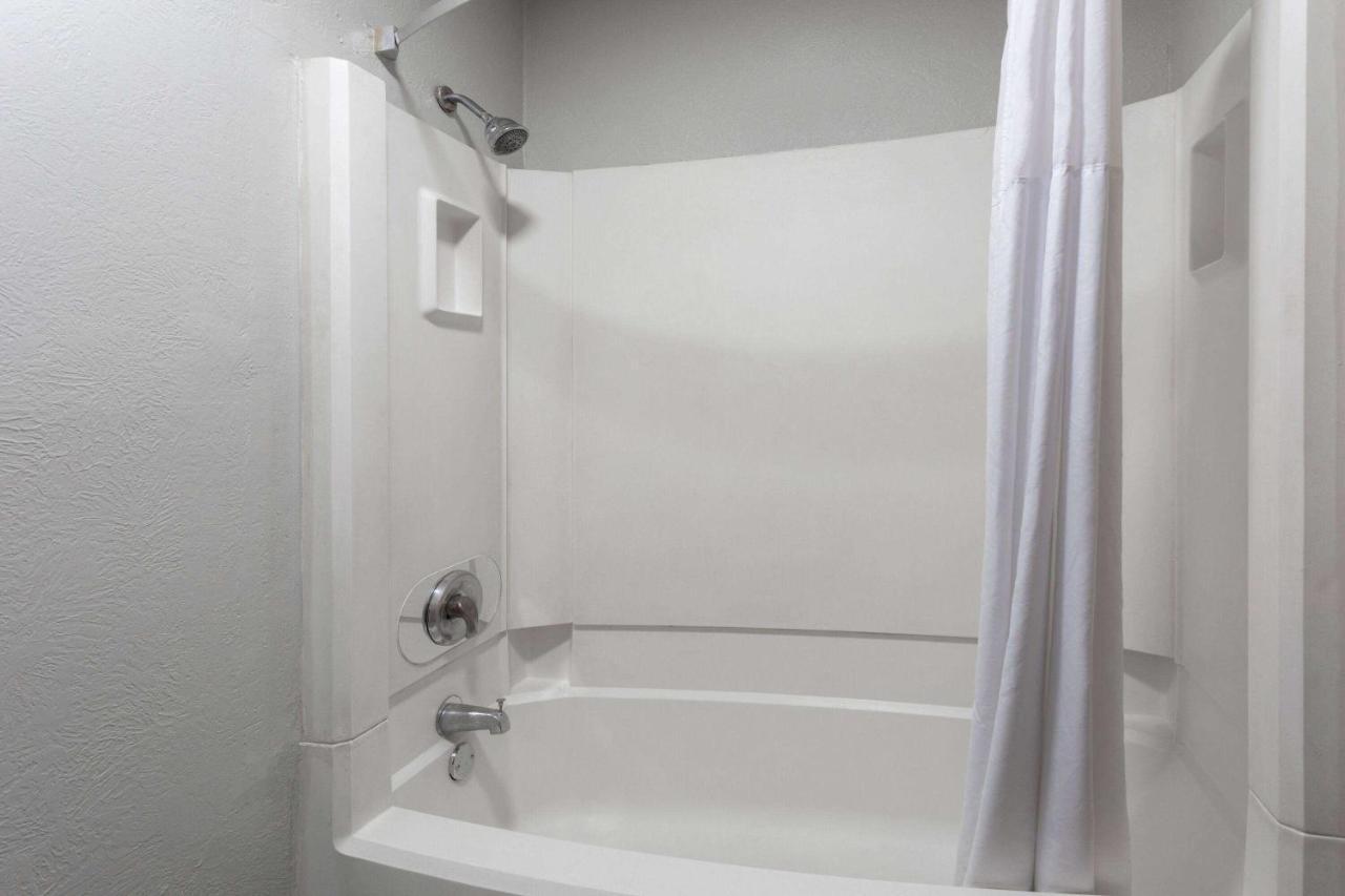 Super 8 By Wyndham Amarillo Central Tx מראה חיצוני תמונה