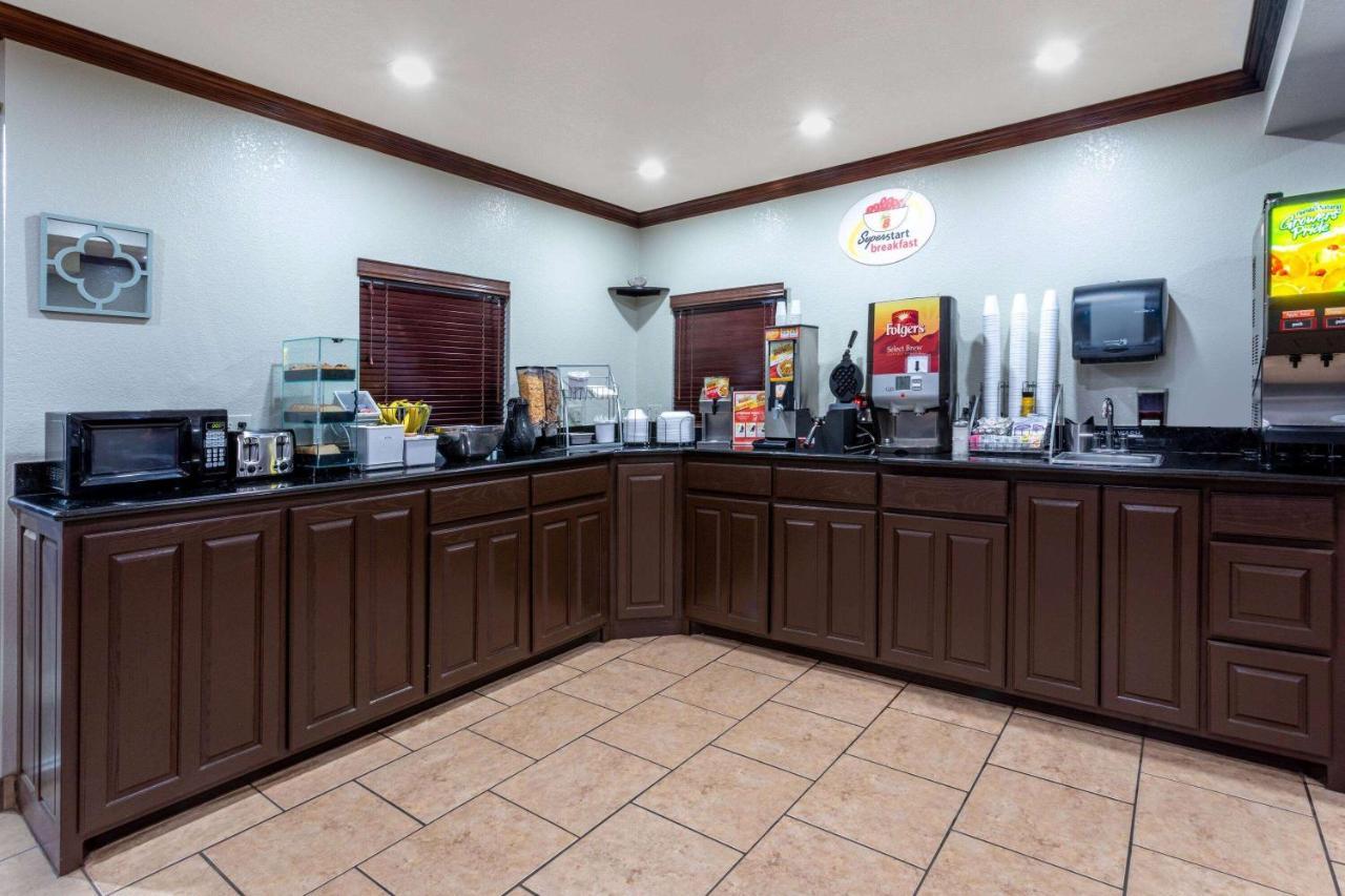 Super 8 By Wyndham Amarillo Central Tx מראה חיצוני תמונה