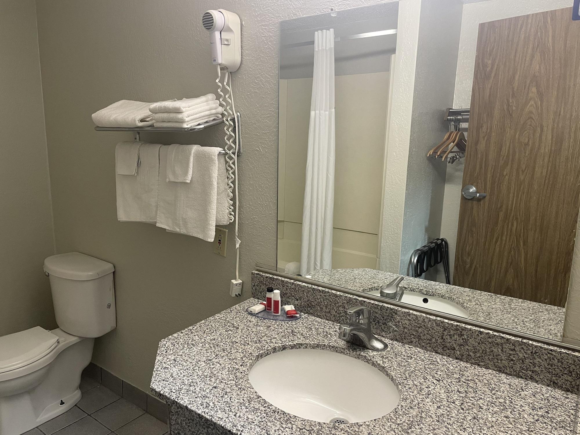 Super 8 By Wyndham Amarillo Central Tx מראה חיצוני תמונה